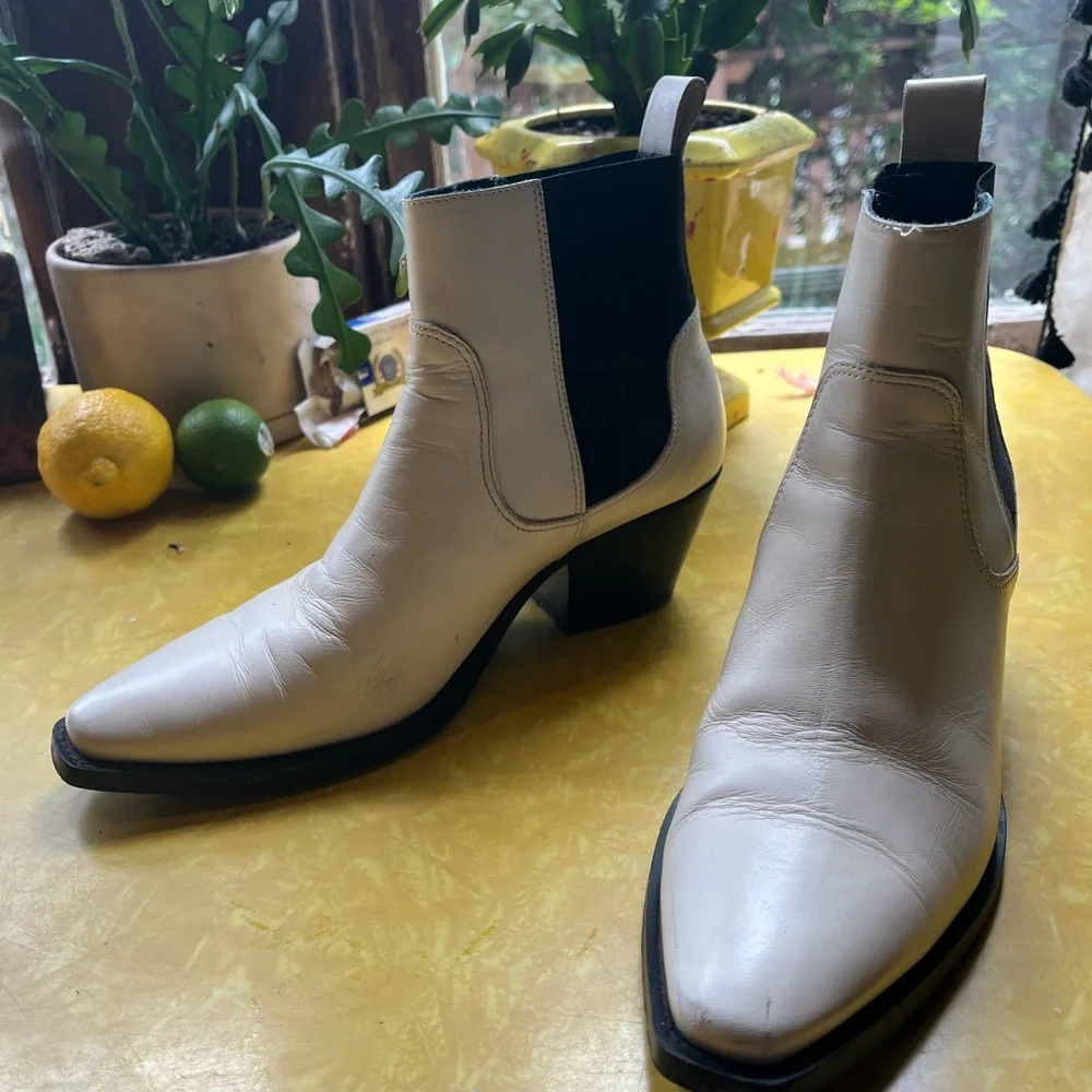 Everlane white Italian leather cowboy boots - Picture 2 of 3